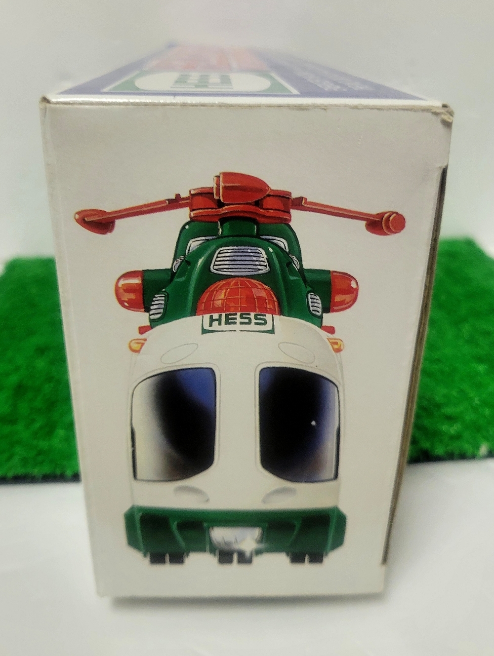 2001 Hess Truck Helicopter Motorcycle and Cruiser Gas Oil Rotary Wing Aircraft - Picture 4 of 5